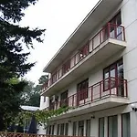 Otel Federatia Romana De Scrima - Floreta De Aur Bükreş
