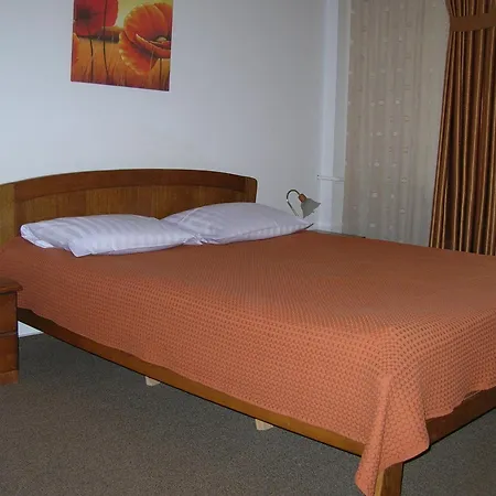 Hotel Federatia Romana De Scrima - Floreta De Aur Bucharest