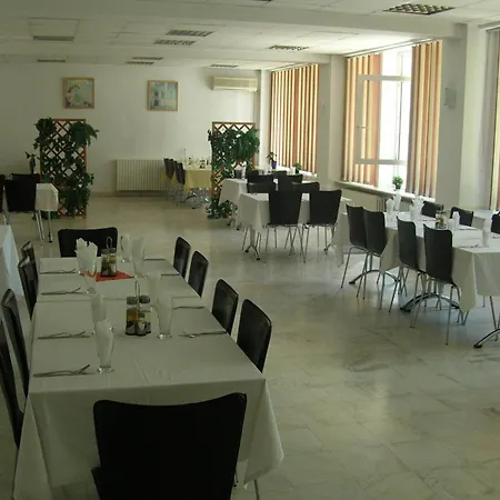 Federatia Romana De Scrima - Floreta De Aur Hotel 2*