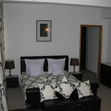 Federatia Romana De Scrima - Floreta De Aur 부쿠레슈티