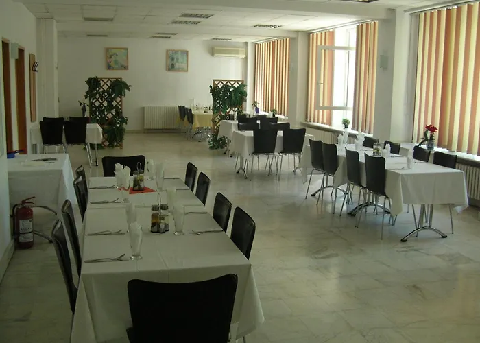 Federatia Romana De Scrima - Floreta De Aur Hotel 2*