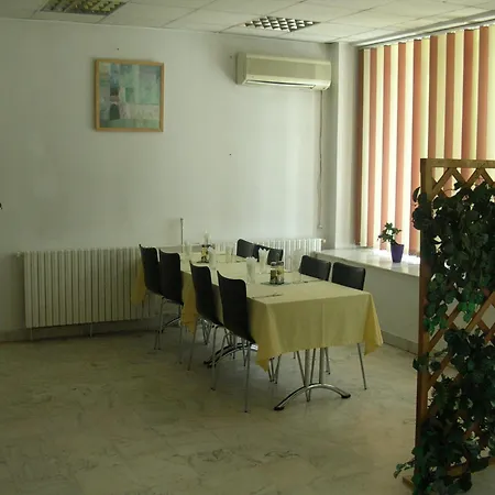 Federația Română De Scrimă - Floreta De Aur Hotel 2*